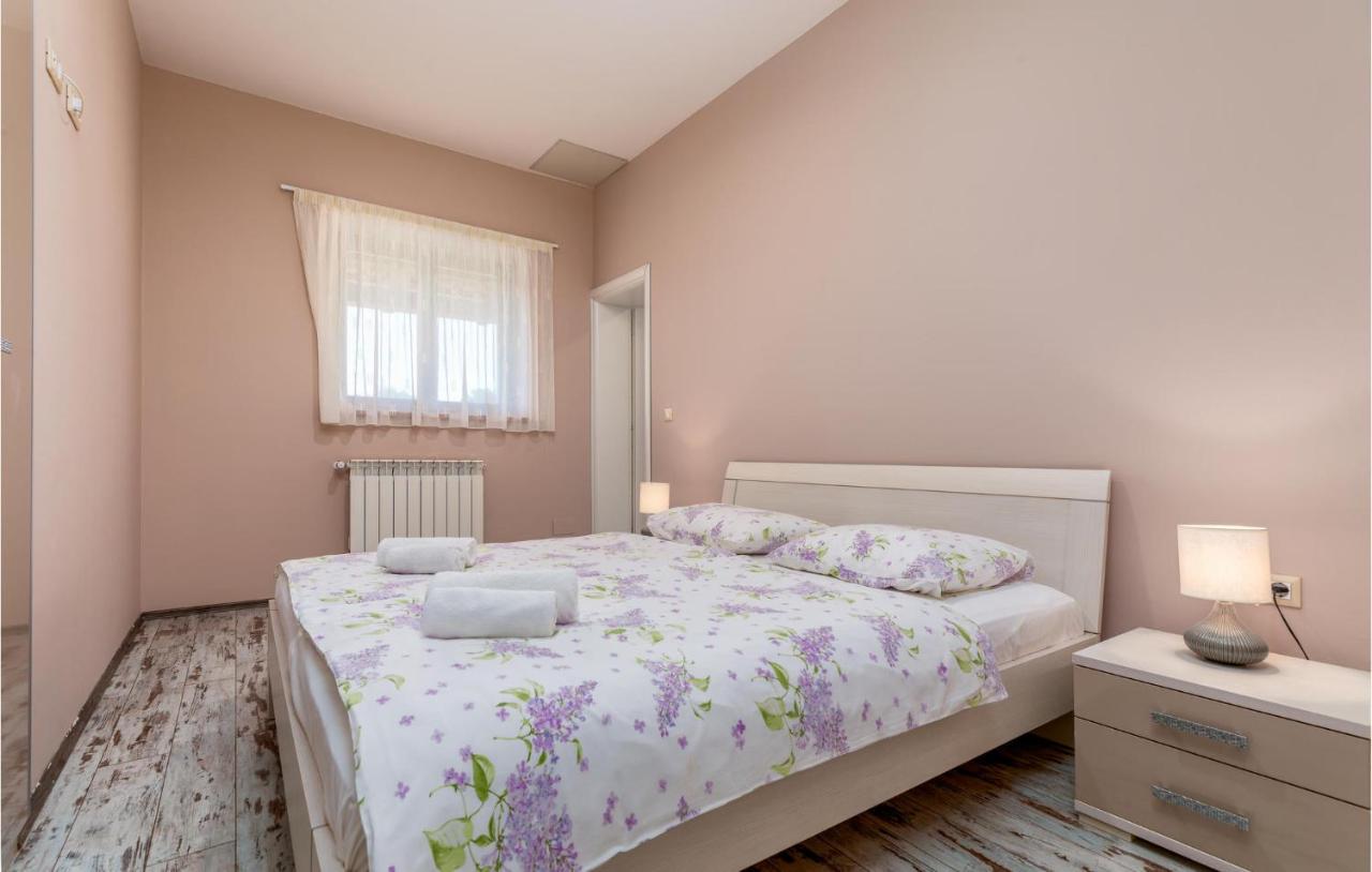 Pet Friendly In With Kitchen Rovinj