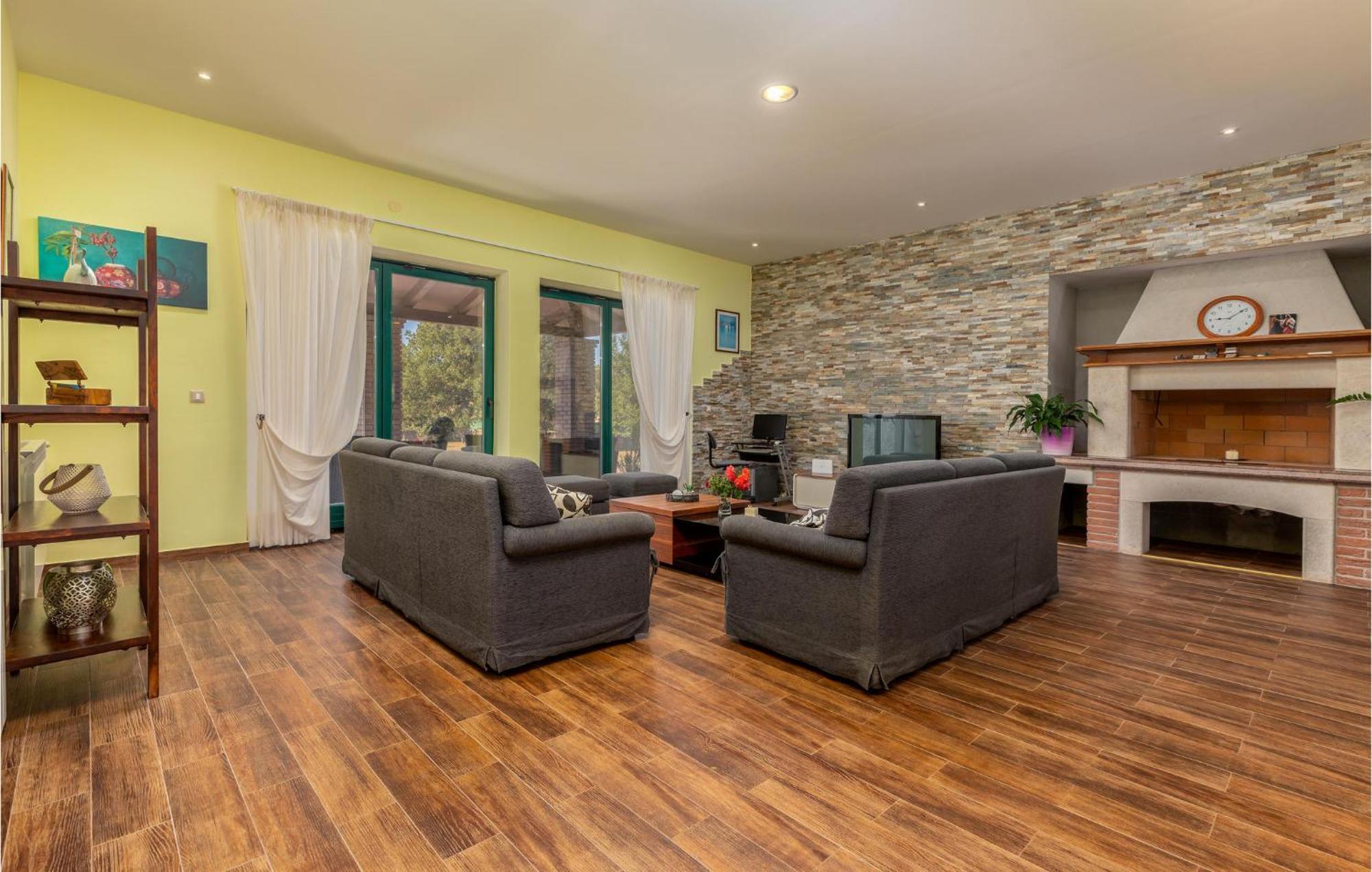 Pet Friendly In With Kitchen Vikendica *